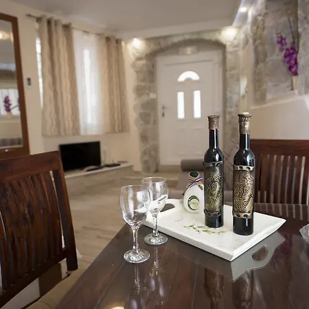 Stone Beauty Apartment *