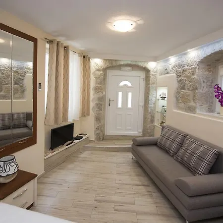 Stone Beauty Apartment *
